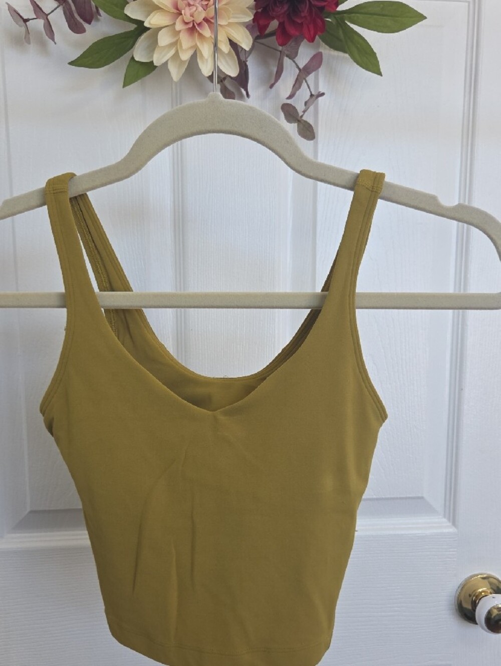 lululemon athletica Mustard Yellow Scoop Neck Sports Bra Tank Size 0 - Picture 2 of 2
